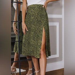 Allover Print Split Thigh Skirt